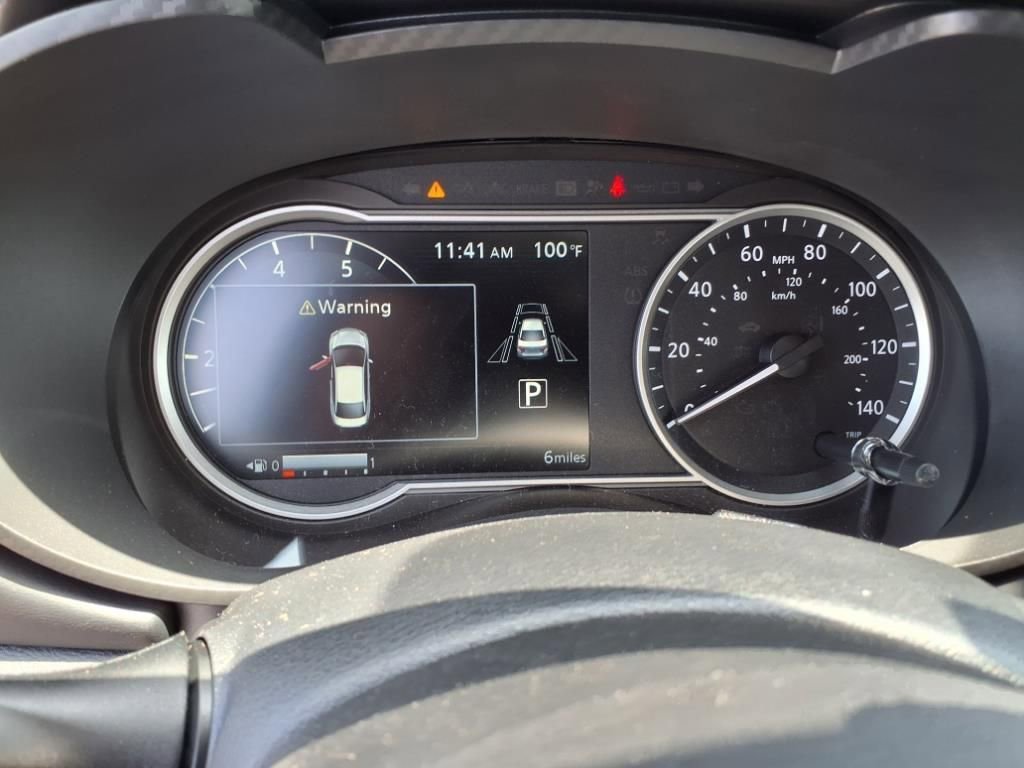 New 2025 Nissan Versa SR w/ Trunk Package FWD image 14