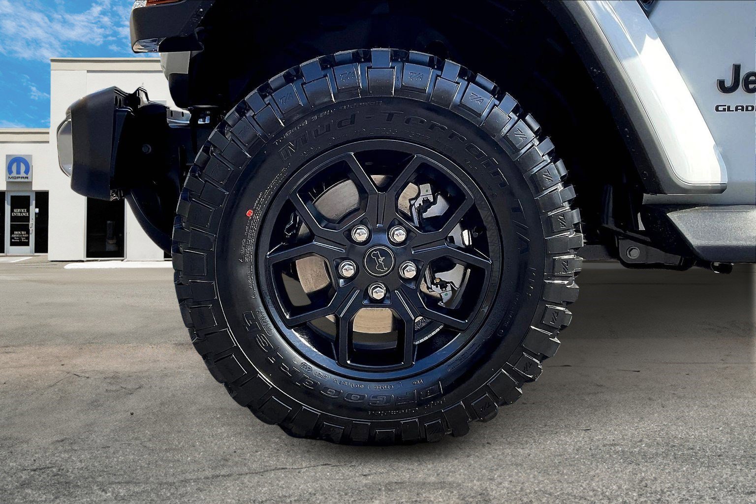 New 2025 Jeep Gladiator Sport image 12