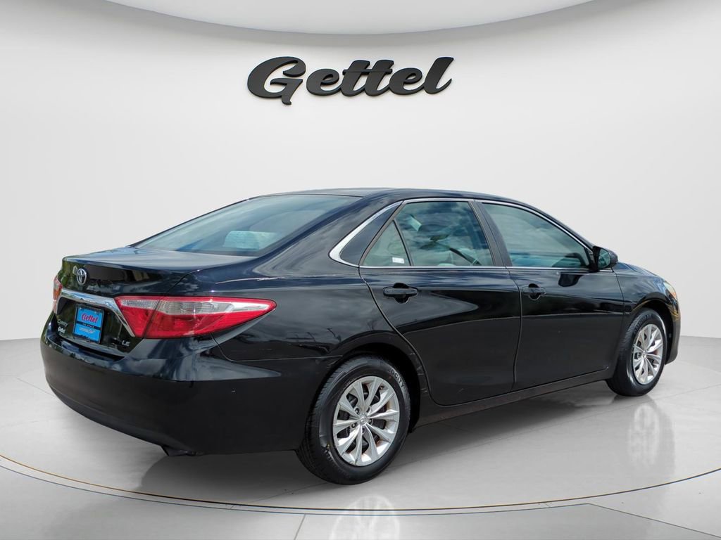 Used 2015 Toyota Camry LE FWD image 10