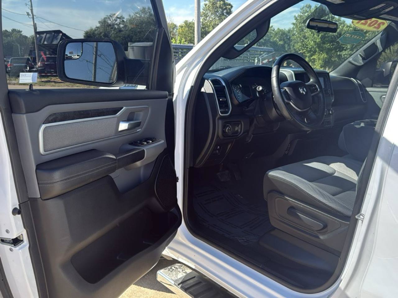 Used 2021 RAM 1500 Big Horn RWD image 16