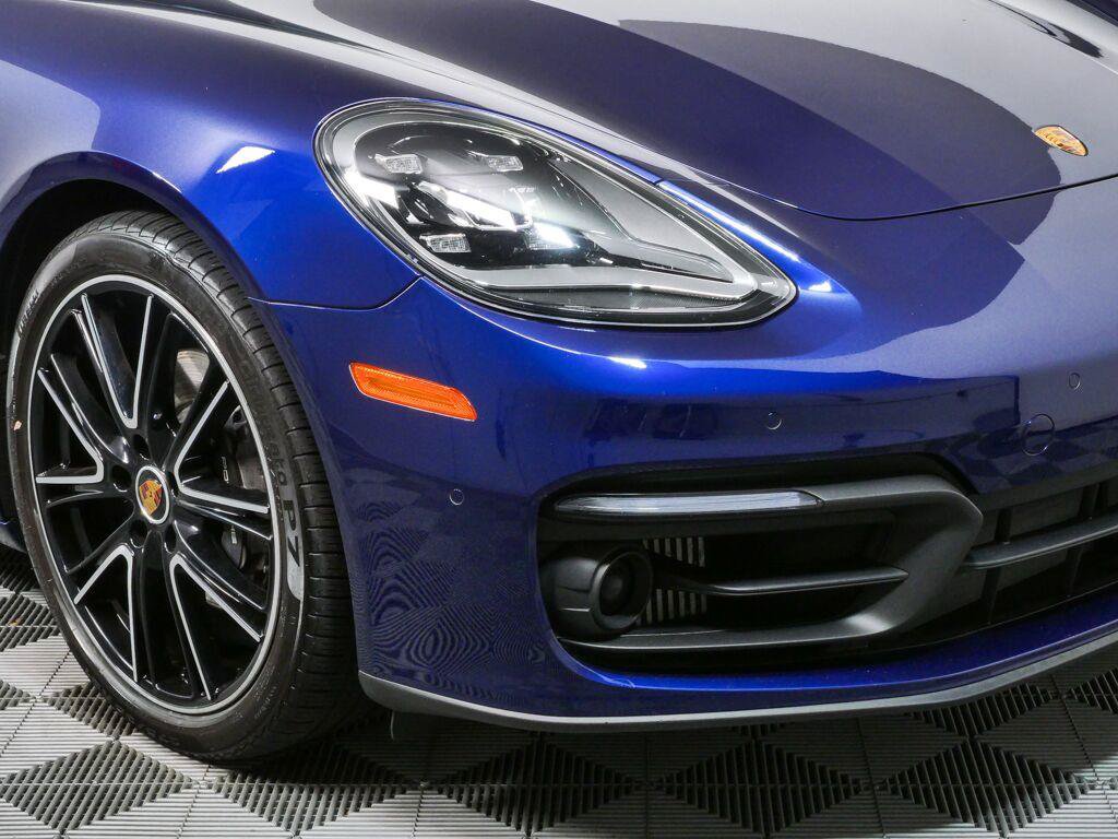 Certified 2023 Porsche Panamera 4 Platinum Edition AWD/4WD image 40