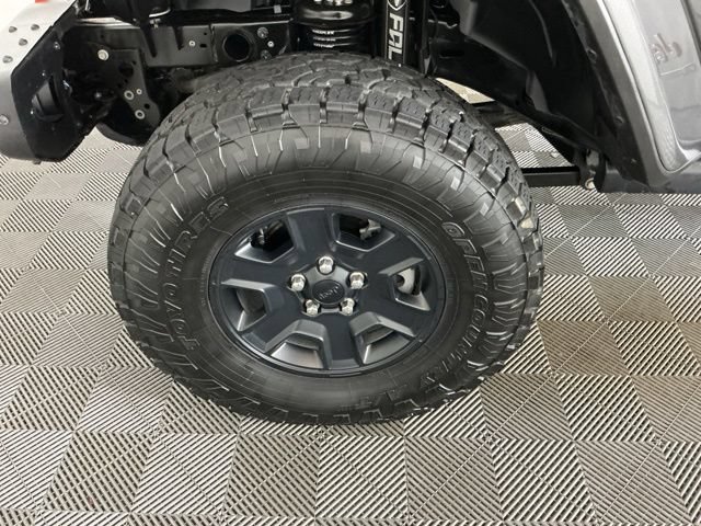 Used 2022 Jeep Gladiator Mojave w/ LED Lighting Group AWD/4WD image 28