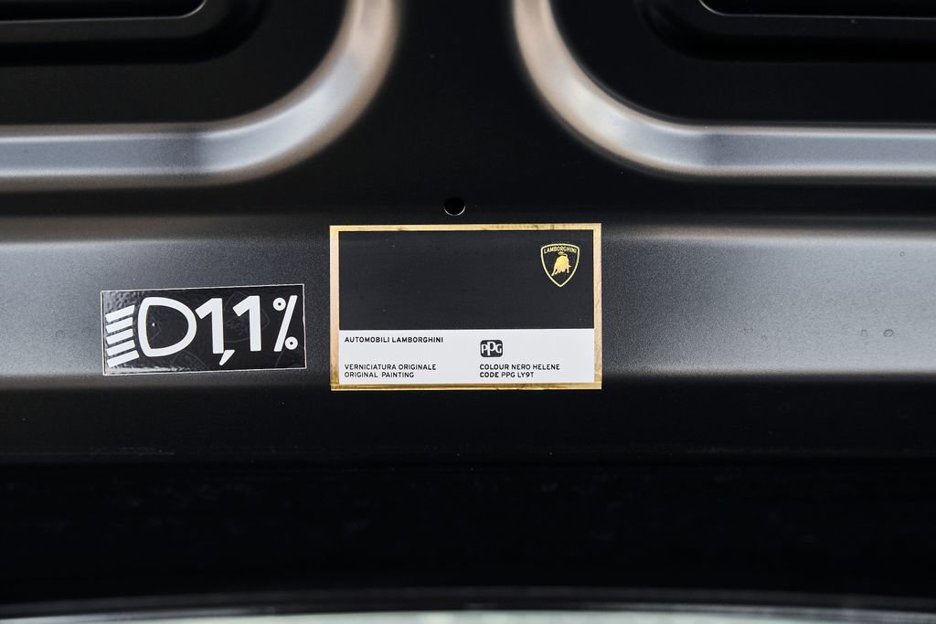 Used 2021 Lamborghini Huracan EVO image 19