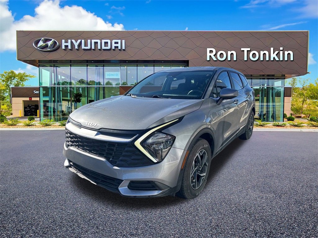 Used 2023 Kia Sportage LX image 7