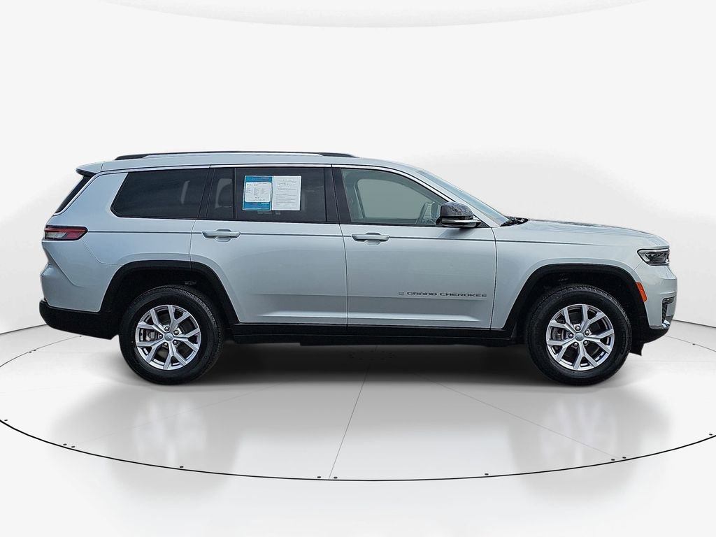 Used 2022 Jeep Grand Cherokee L Limited RWD image 5