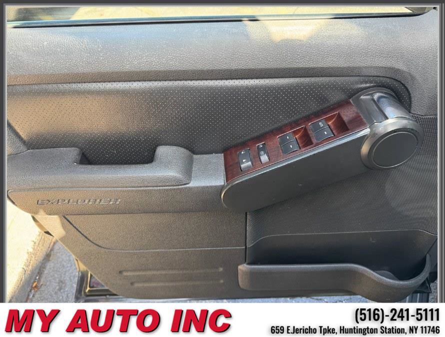 Used 2010 Ford Explorer Limited image 24
