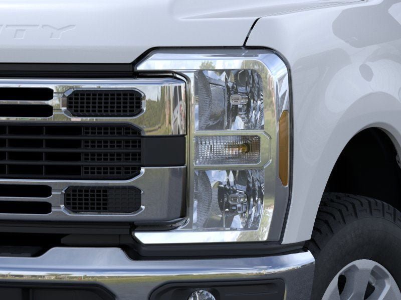 New 2025 Ford F350 XLT w/ FX4 Off-Road Package AWD/4WD image 18