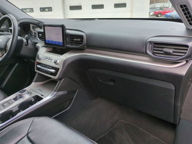 Used 2021 Ford Explorer XLT w/ Equipment Group 202A image 28