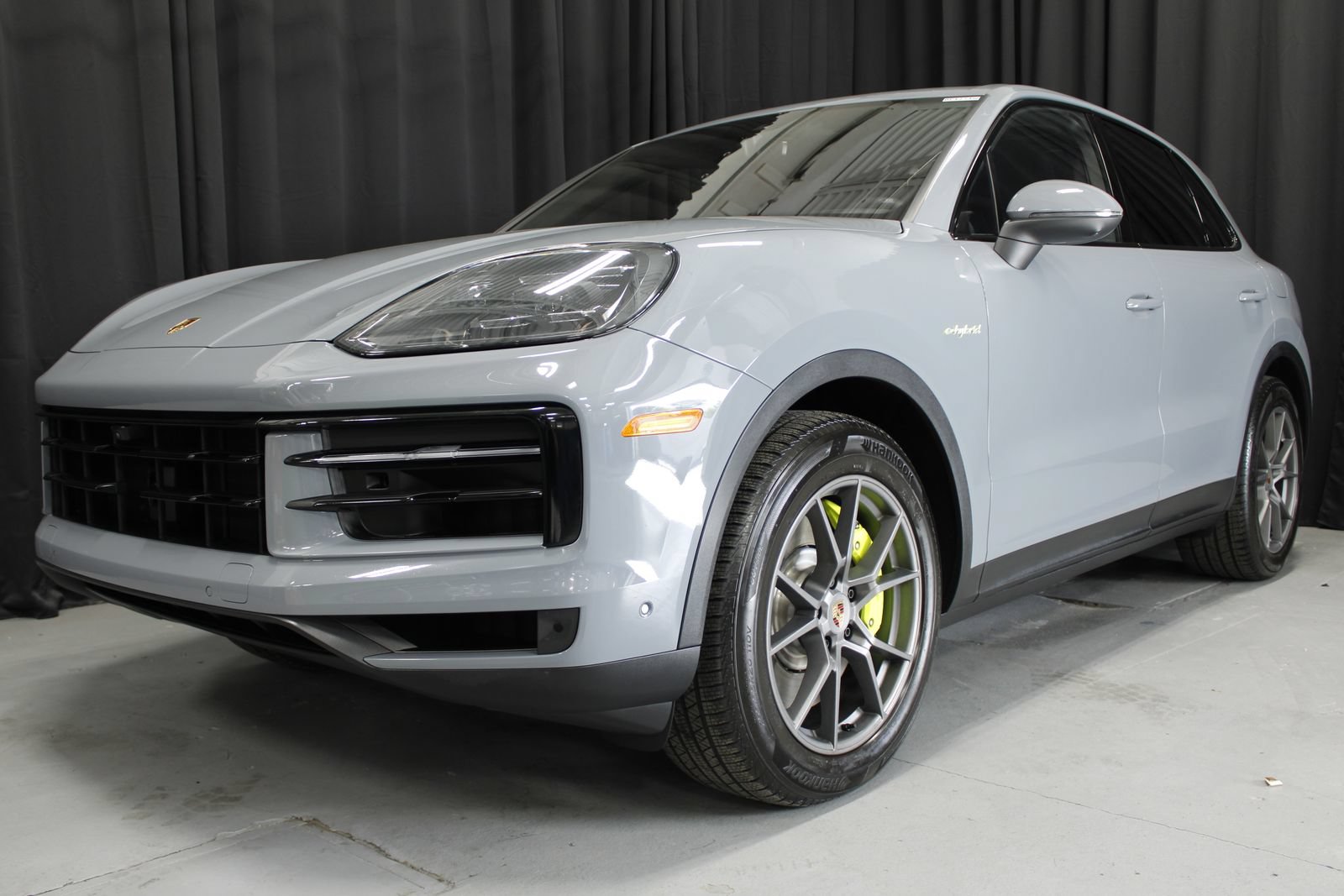 New 2026 Porsche Cayenne E-Hybrid AWD/4WD image 8