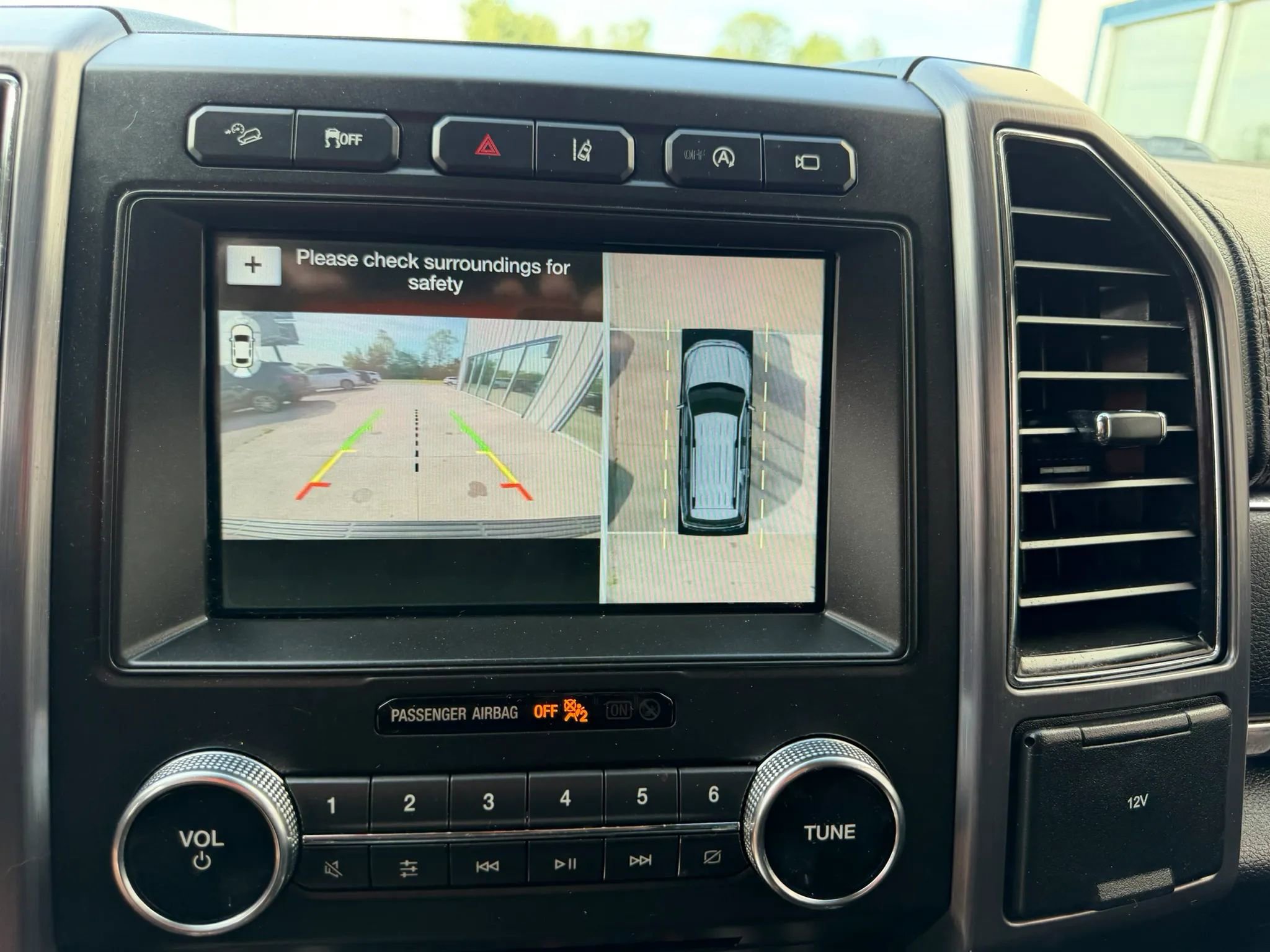 Used 2018 Ford Expedition Max Platinum image 22