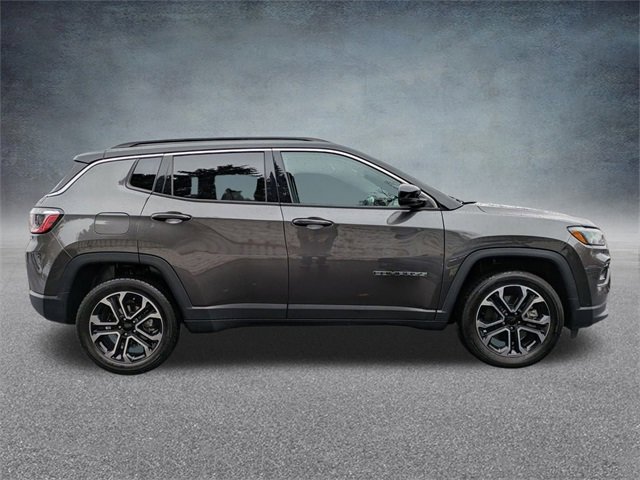 Certified 2023 Jeep Compass Limited image 3