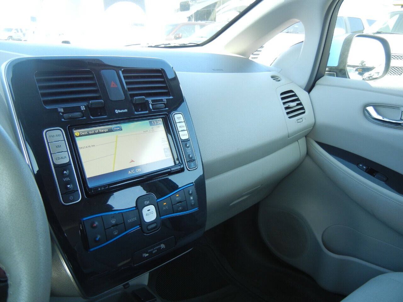 Used 2012 Nissan Leaf SL w/ Protection Pkg FWD image 69