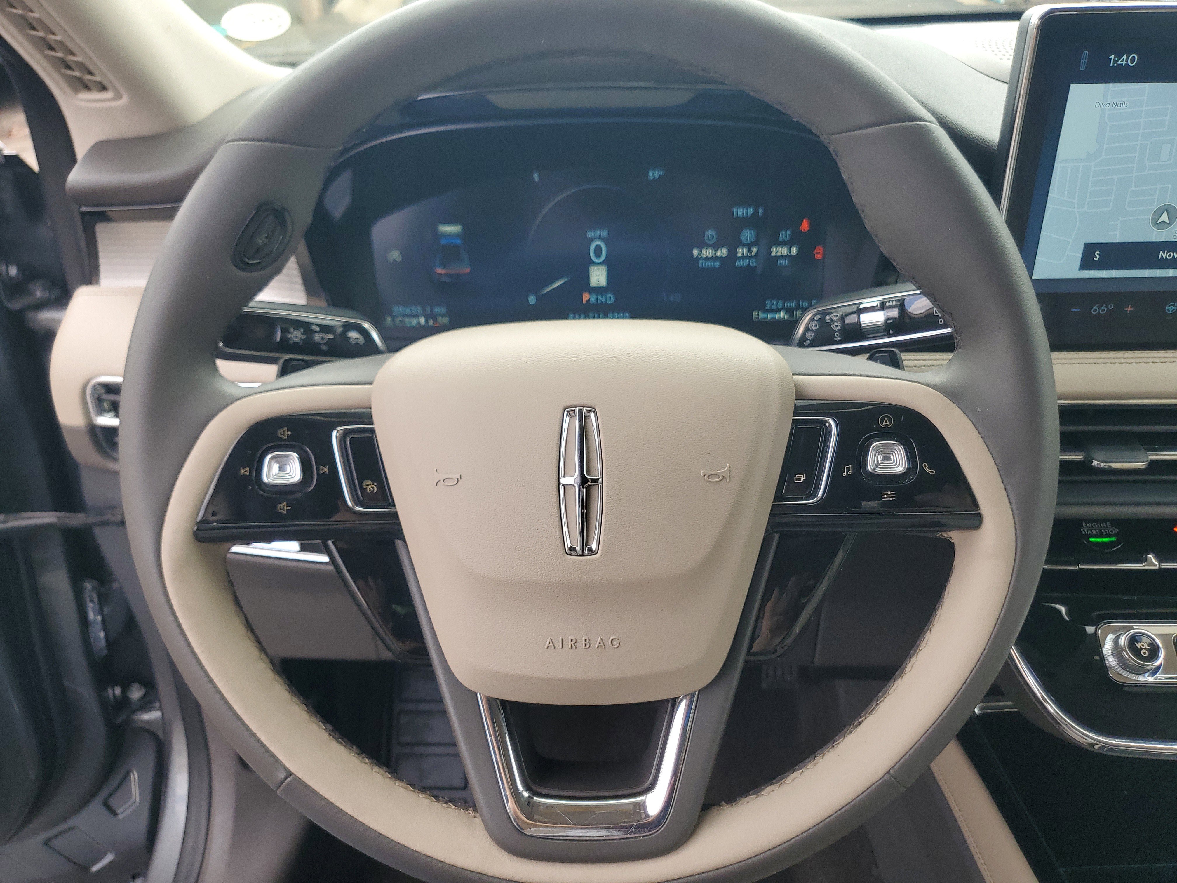 Certified 2024 Lincoln Corsair AWD w/ Equipment Group 101A image 14