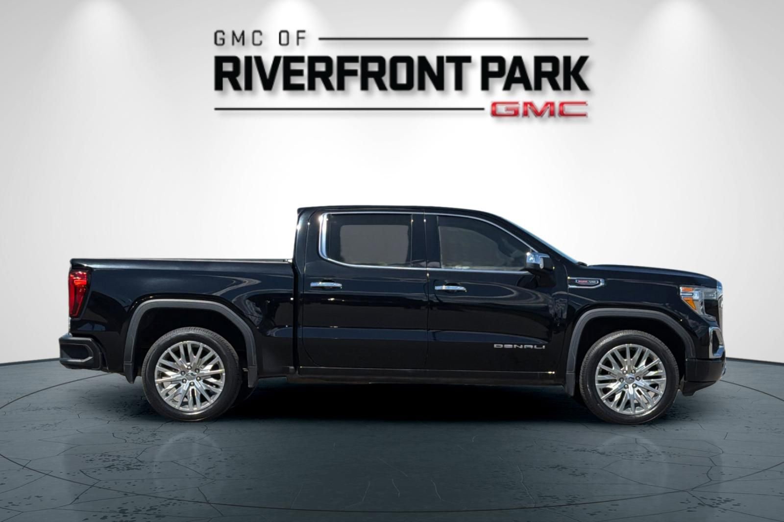 Used 2019 GMC Sierra 1500 Denali w/ Denali Ultimate Package AWD/4WD image 2
