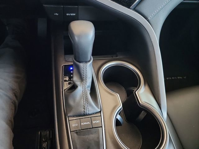 Used 2024 Toyota Camry SE w/ Convenience Package image 17