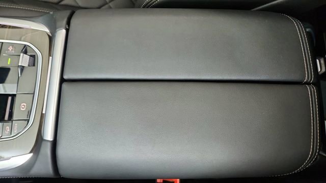 Used 2024 BMW X7 xDrive40i w/ M Sport Package image 55