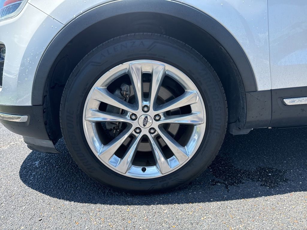 Used 2018 Ford Explorer Limited FWD image 12