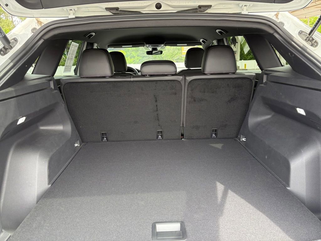 Certified 2024 Volkswagen Atlas Cross Sport SE FWD image 27