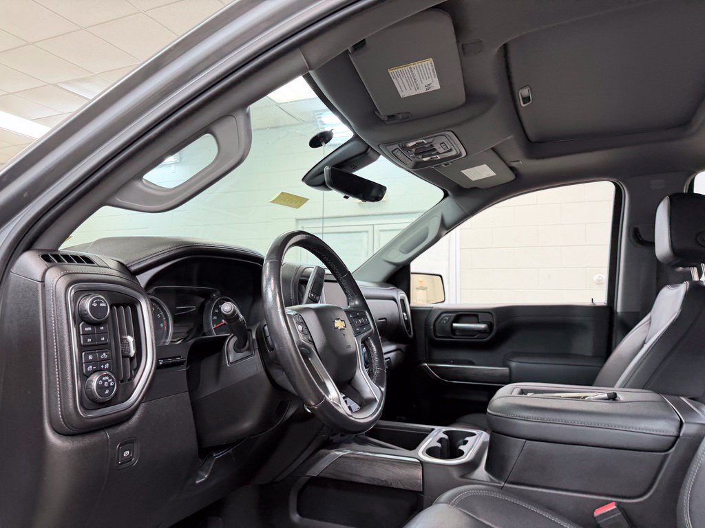 Used 2021 Chevrolet Silverado 1500 LTZ w/ LTZ Premium Package AWD/4WD image 17