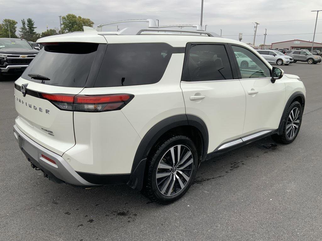 Used 2023 Nissan Pathfinder Platinum image 14