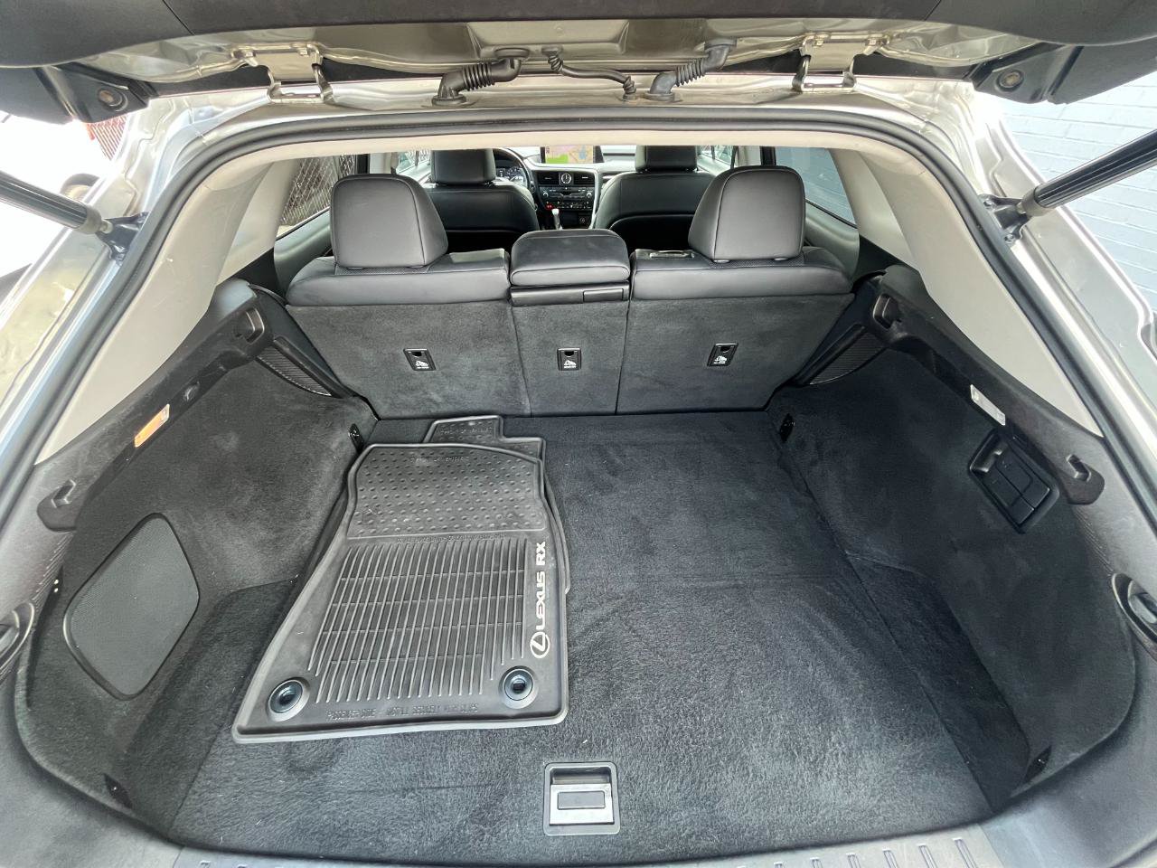 Used 2019 Lexus RX 450h AWD w/ Navigation Package image 18