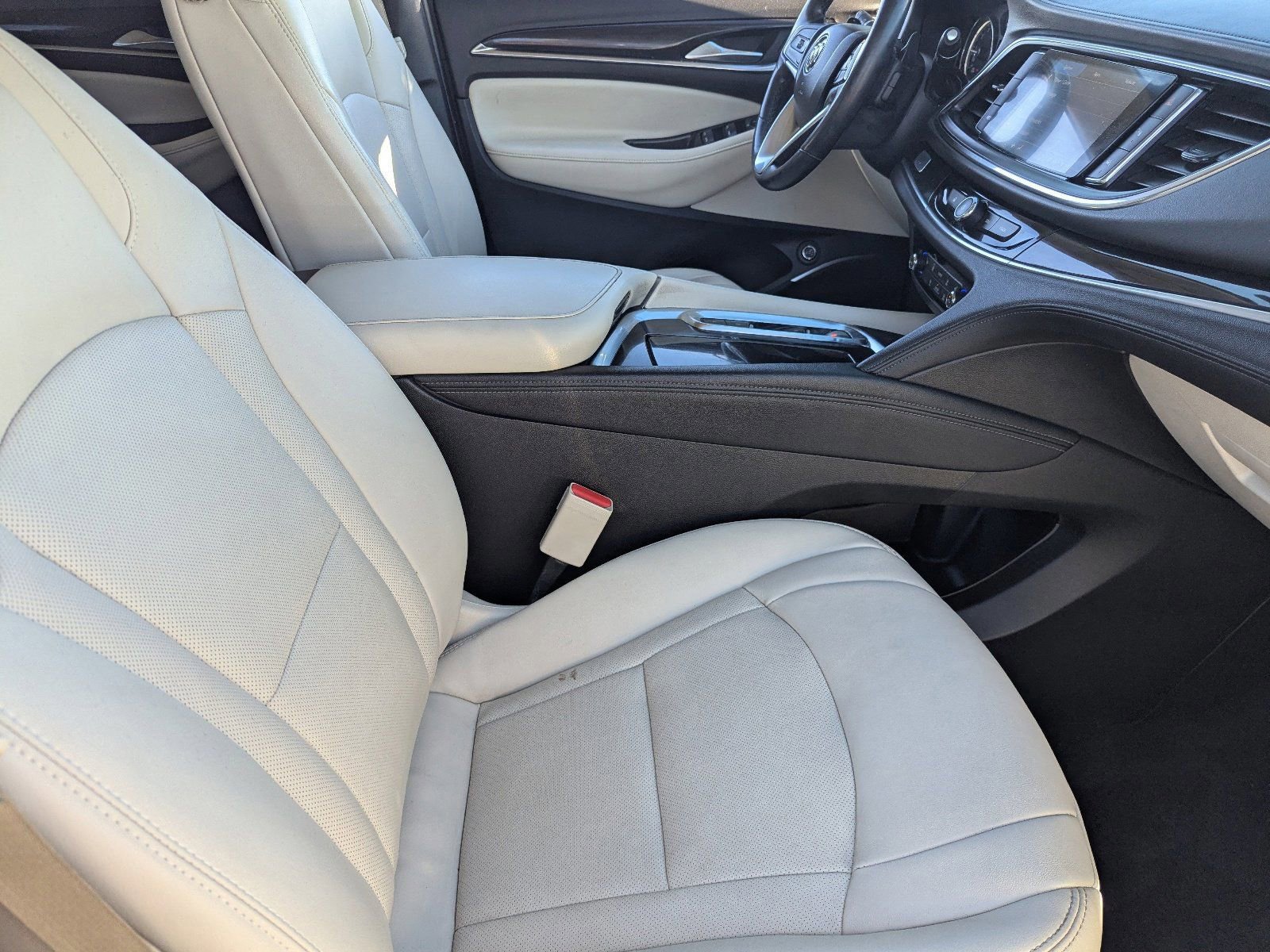 Used 2022 Buick Enclave Essence w/ Experience Buick Package image 12