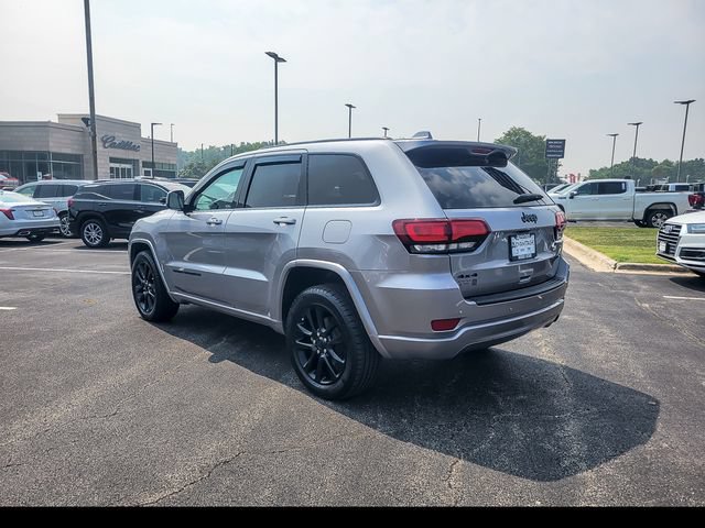 Used 2020 Jeep Grand Cherokee Altitude AWD/4WD image 10