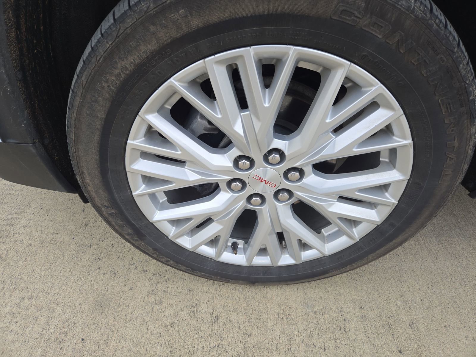 Used 2024 GMC Acadia Elevation image 10