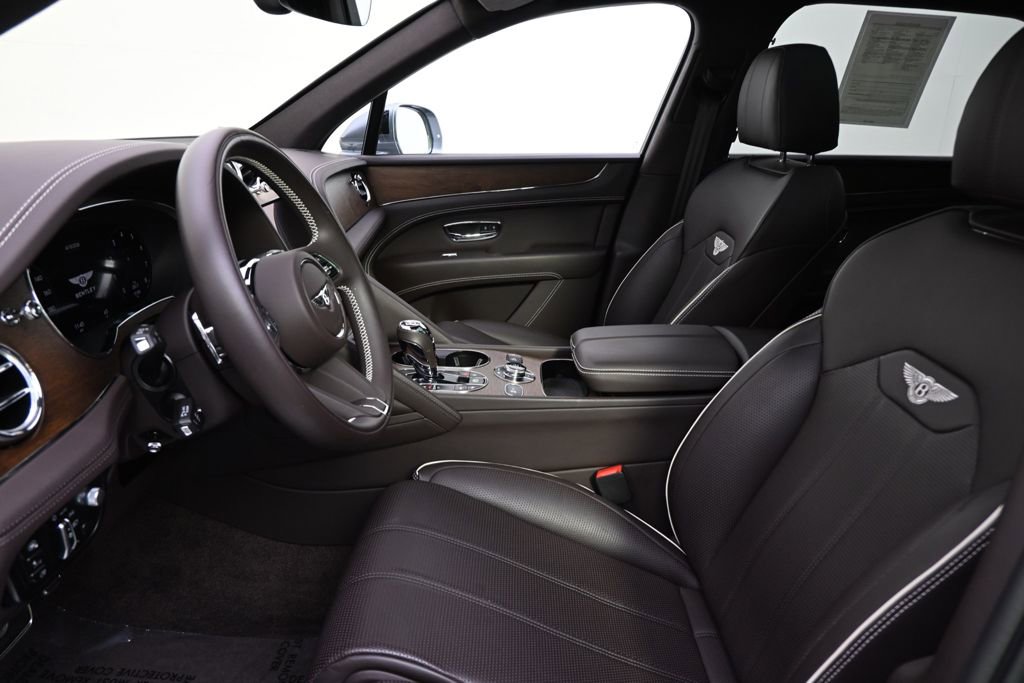 Used 2023 Bentley Bentayga image 13