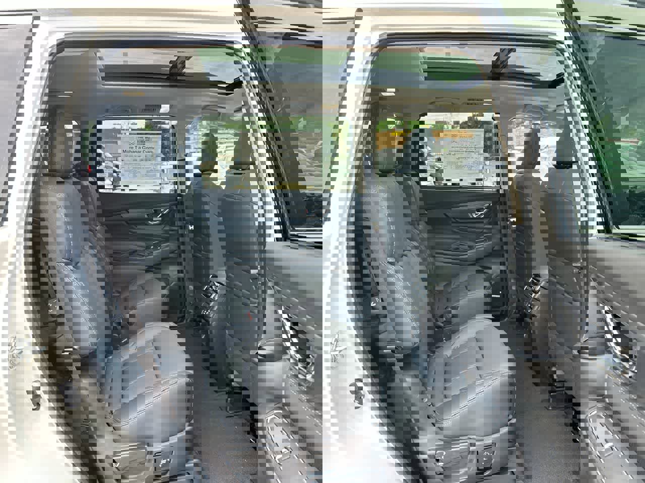 New 2025 Subaru Ascent Limited image 17