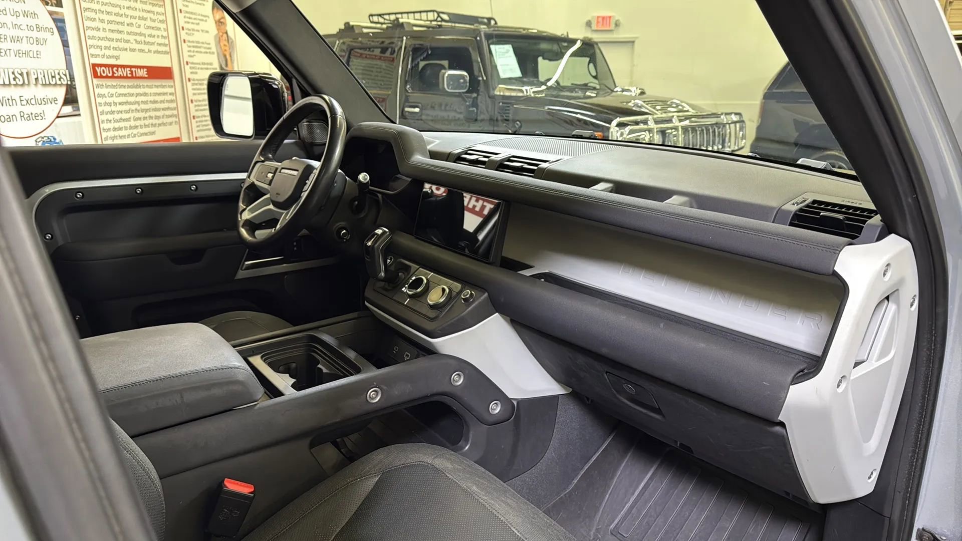 Used 2020 Land Rover Defender 110 First Edition AWD/4WD image 16