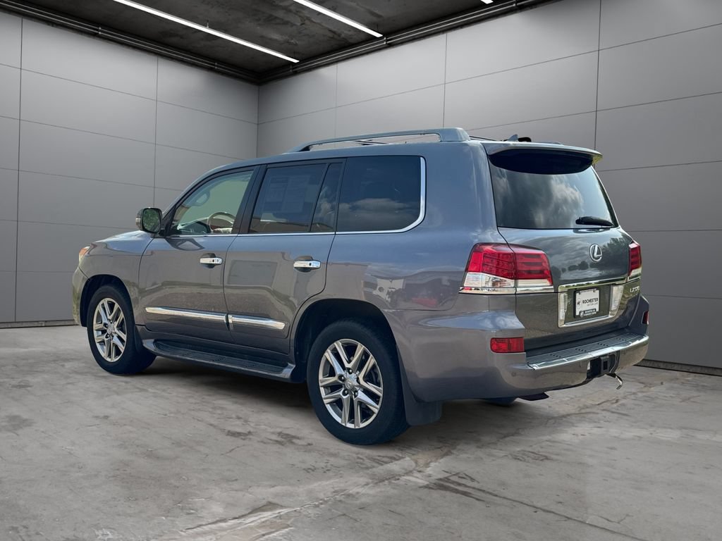 Used 2014 Lexus LX 570 4WD image 3