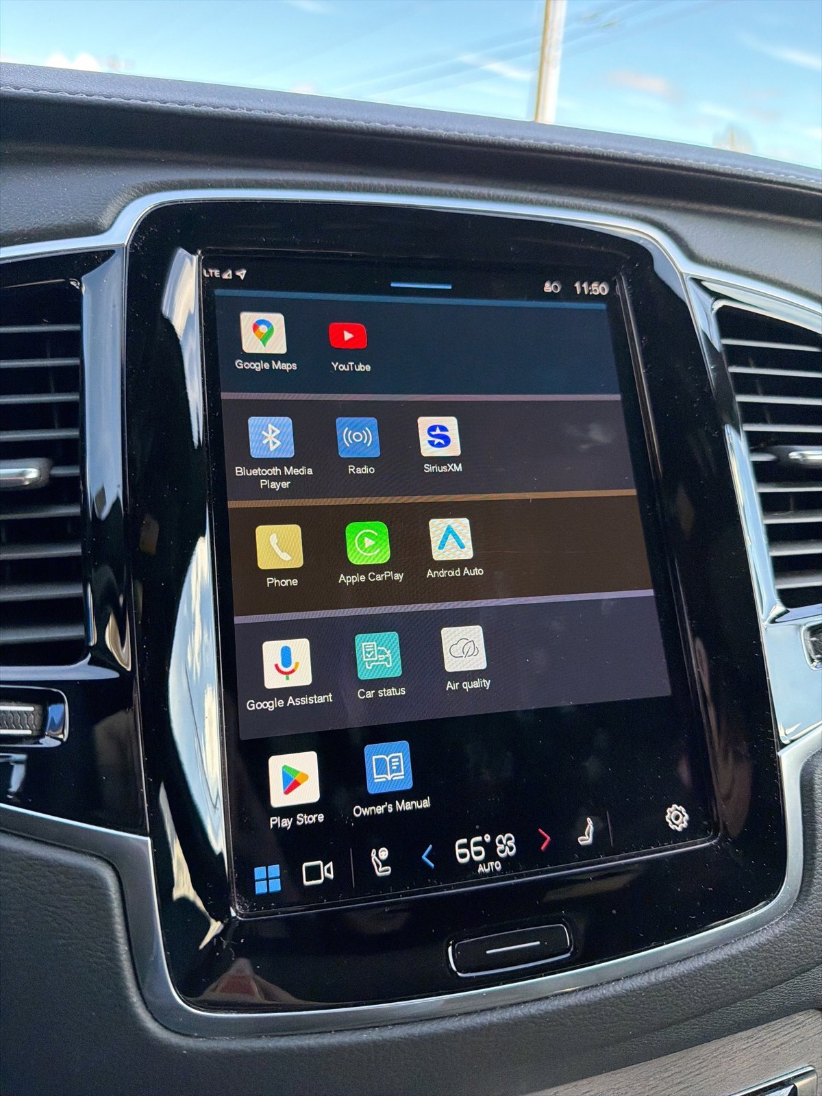 Used 2024 Volvo XC90 T8 Ultimate w/ Protection Package Premier image 31