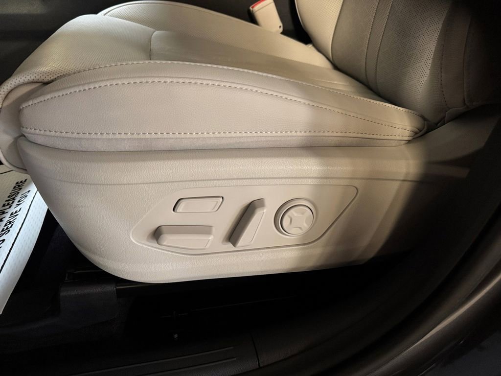 Certified 2023 Kia Sorento SX Prestige image 13