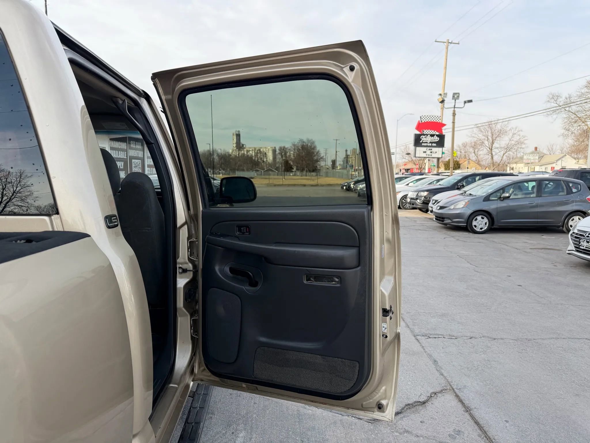Used 2004 Chevrolet Silverado 2500 LS w/ Skid Plate Package AWD/4WD image 15