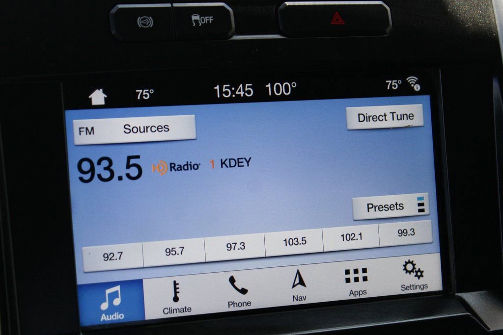 Used 2017 Ford F350 Lariat w/ Chrome Package image 27