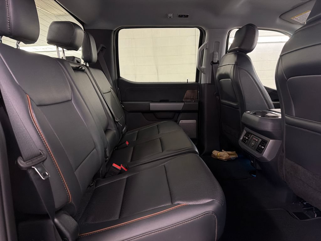 New 2026 Ford F250 Lariat w/ Black Appearance Package AWD/4WD image 28