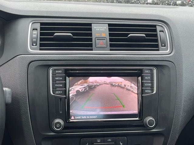 Used 2016 Volkswagen Jetta SE FWD image 34
