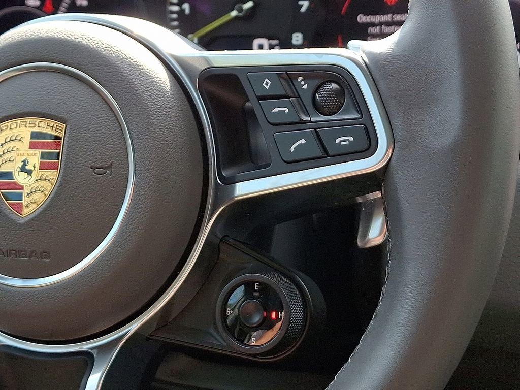 Used 2023 Porsche Cayenne Platinum Edition image 26