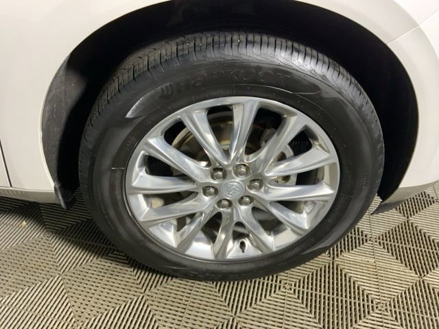 Used 2018 Buick Enclave Essence image 15