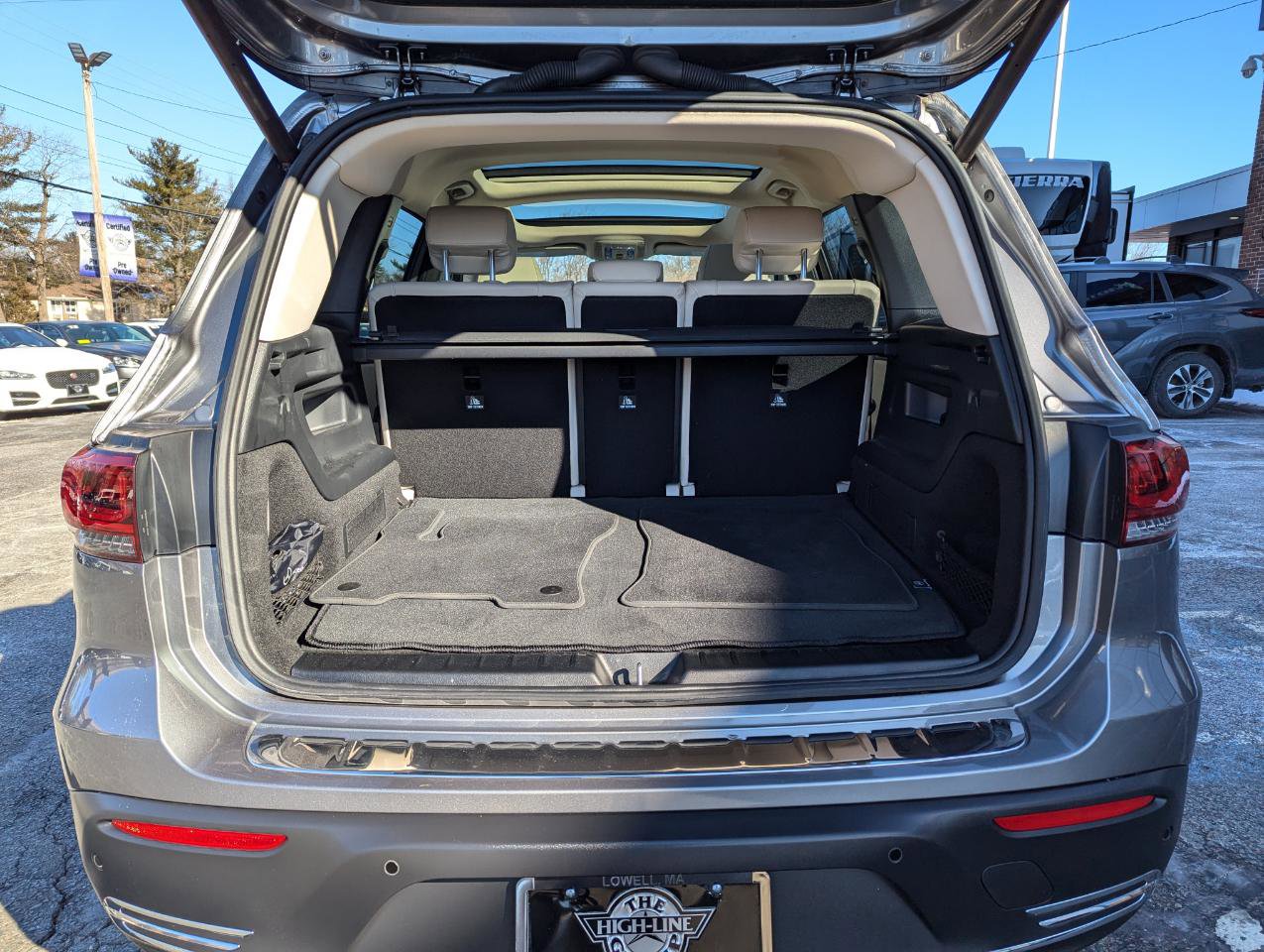 Used 2022 Mercedes-Benz EQB 300 4MATIC image 47