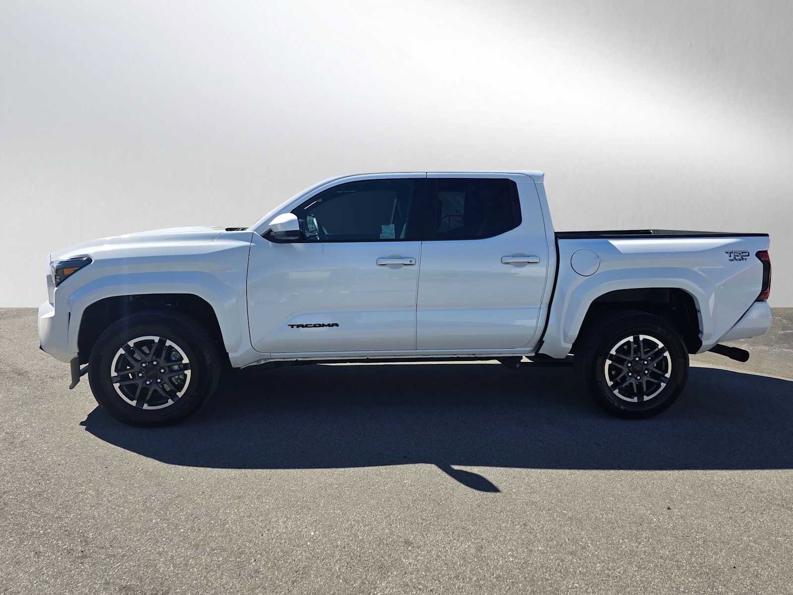 Used 2024 Toyota Tacoma TRD Sport image 6