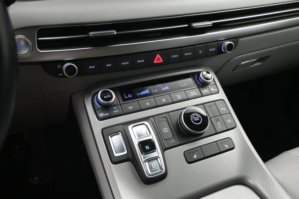 Used 2024 Hyundai Palisade SEL FWD image 17
