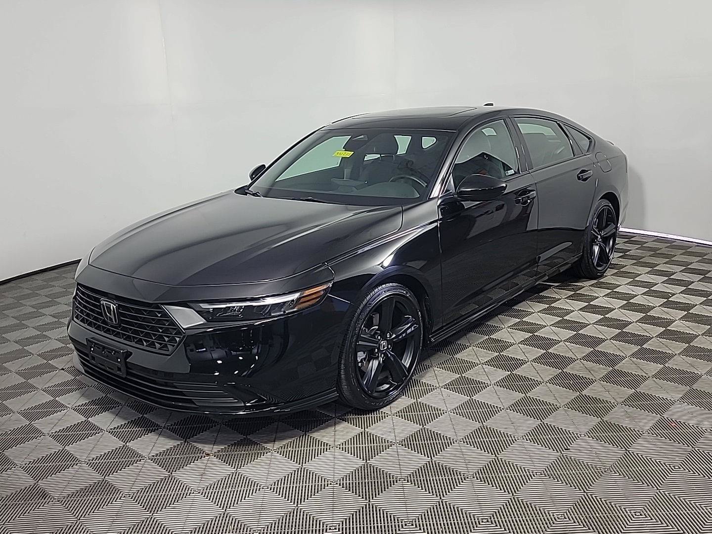 Used 2025 Honda Accord Sport image 11