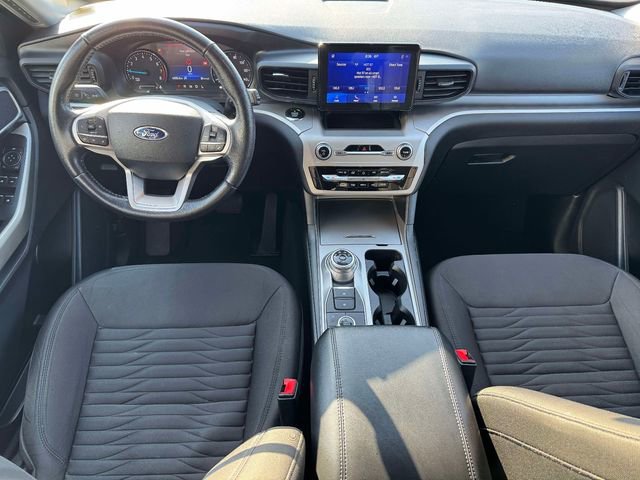Used 2021 Ford Explorer XLT image 18