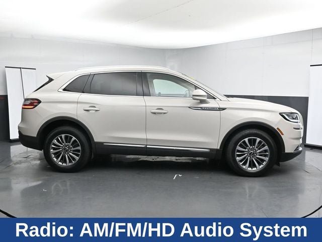 Used 2022 Lincoln Nautilus Reserve AWD/4WD image 13