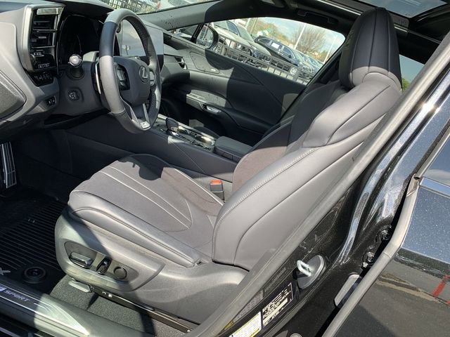 Used 2024 Lexus RX 500h F Sport w/ Convenience Package image 18
