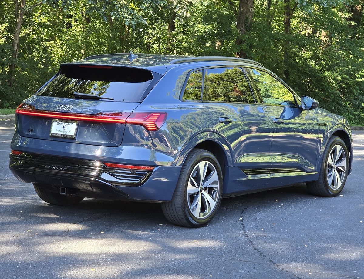 Used 2024 Audi Q8 e-tron Premium AWD/4WD image 6