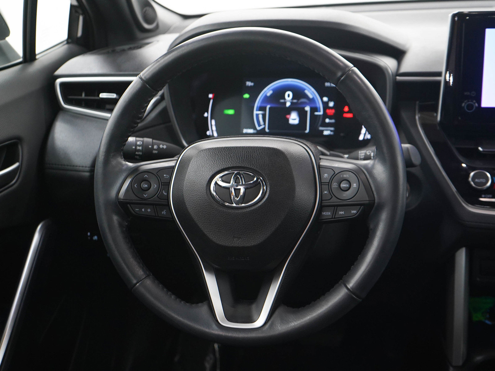 Used 2023 Toyota Corolla Cross AWD Hybrid w/ Convenience Package image 17