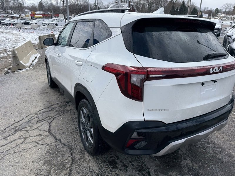 Certified 2024 Kia Seltos S image 5
